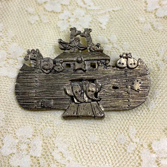 Danecraft Jewelry - DANECRAFT VINTAGE NOAH’S ARK PIN BROOCH